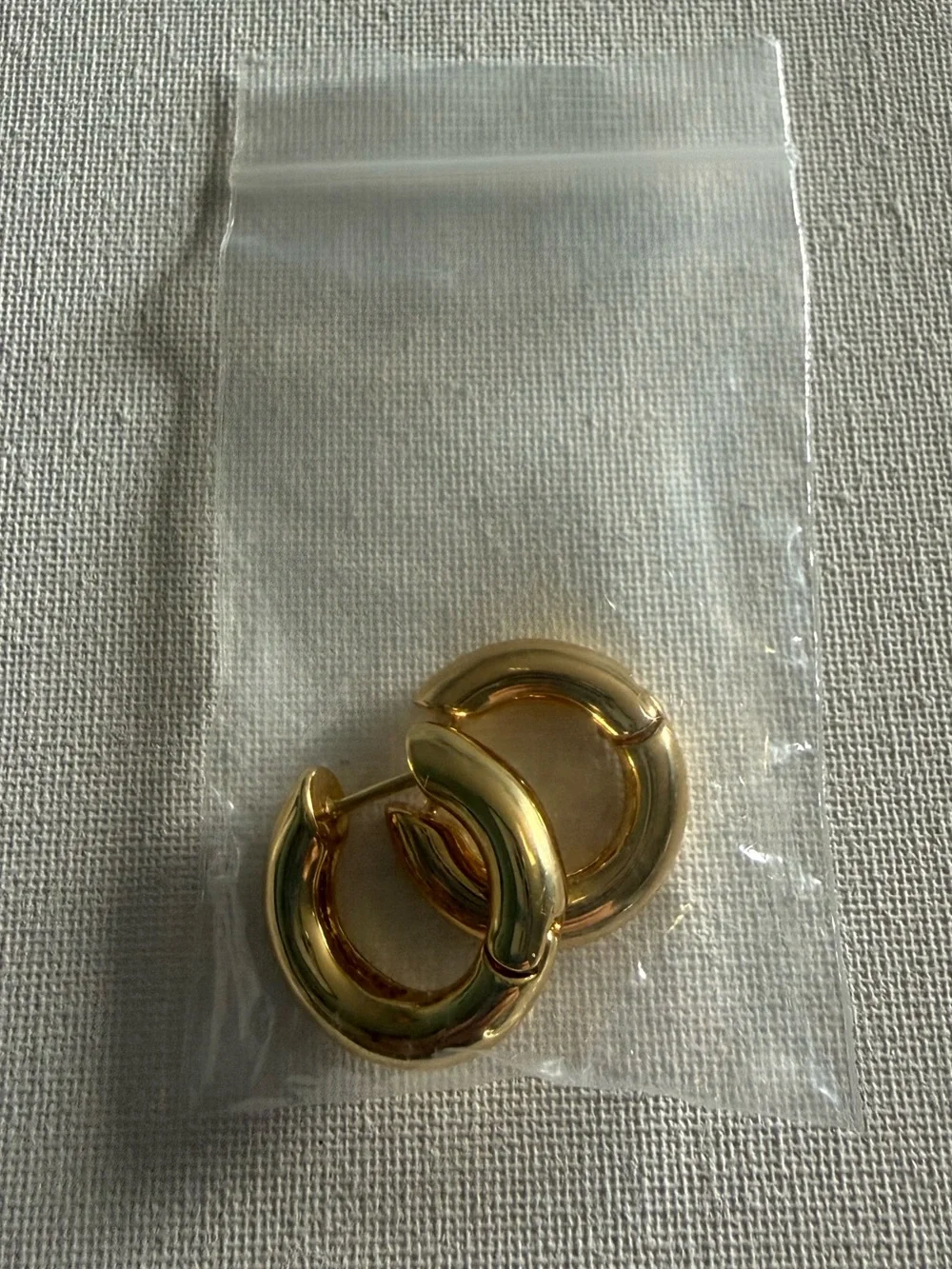 NEW BaubleBar Gold Chunky Hoop Earrings